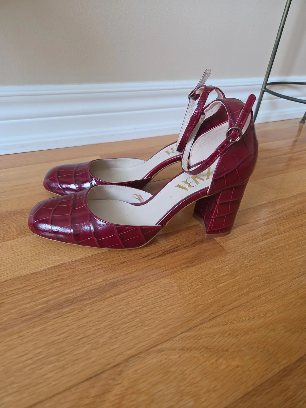 Zara Deep Red Croc-Embossed Block Heel Pump with Ankle Strap .new without tags - Picture 1 of 11